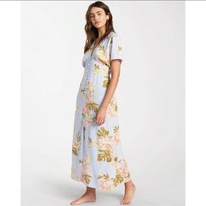 Billabong lucky in love floral dress size Medium
